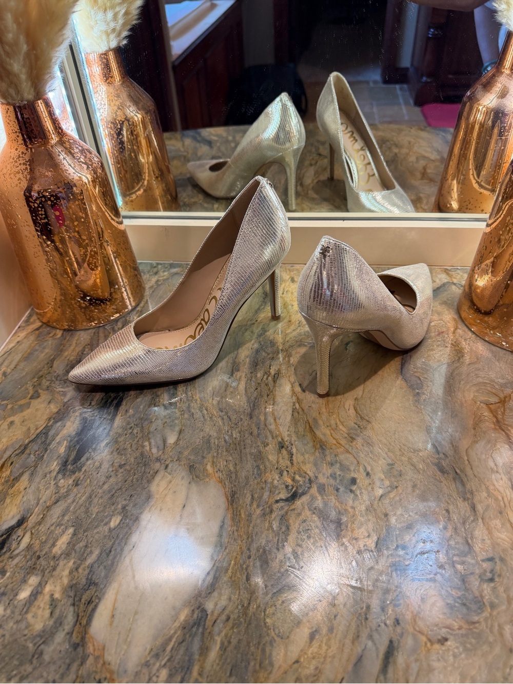 Sam Edelman Hazel Gold Leather Pumps Size 7 NIB